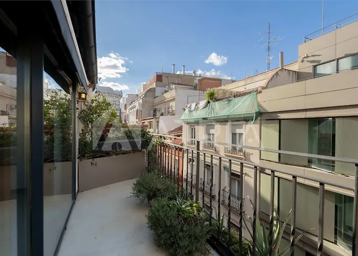 Gorgeous 2 Bedroom Apartment In Madrid\'S Heart